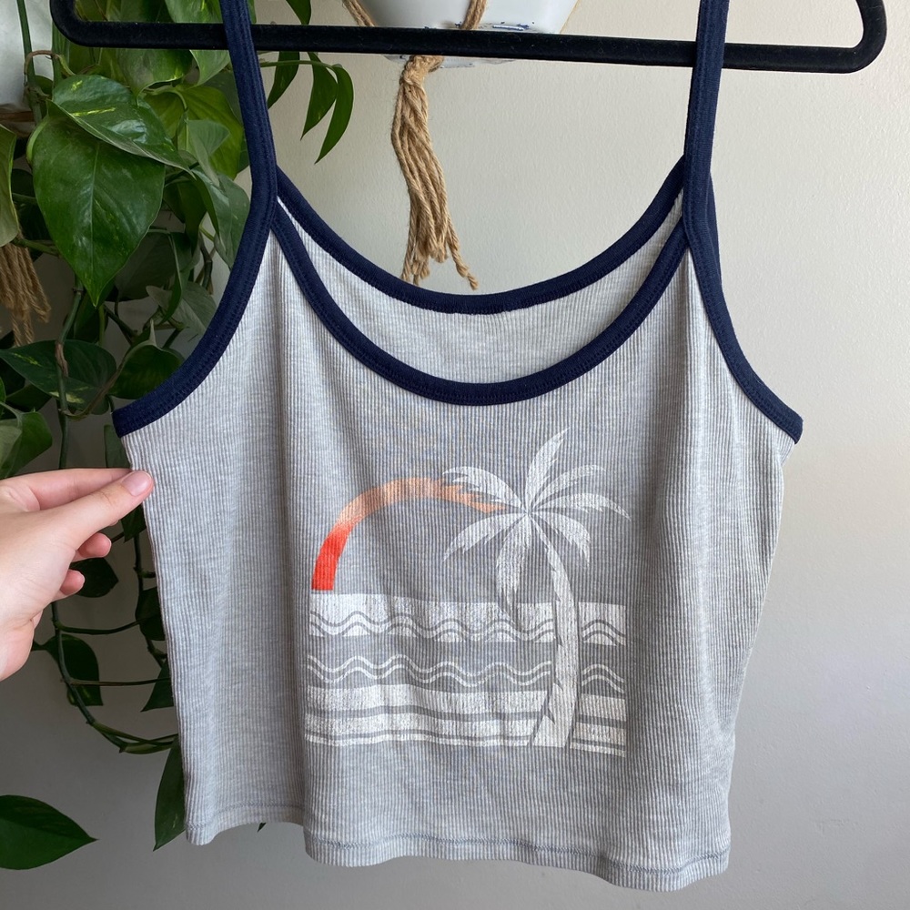 Cropped Aeropostale Tank